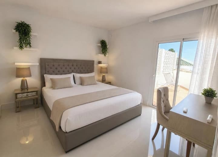 Coral Beach Aparthotel