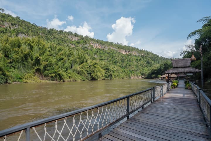 The FloatHouse River Kwai