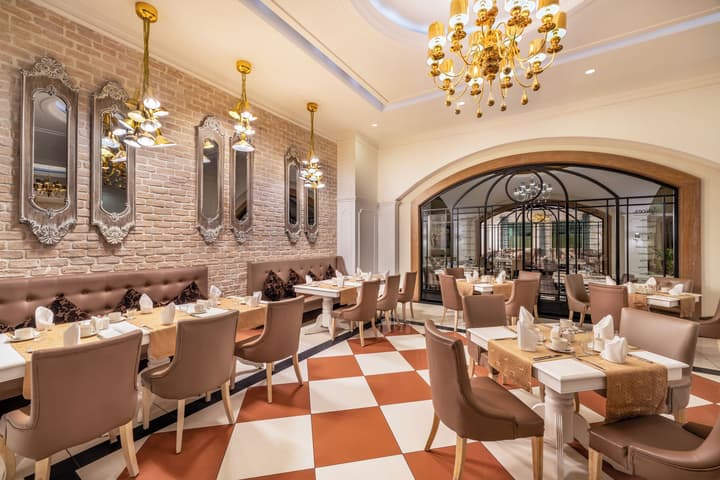 Delphin Imperial