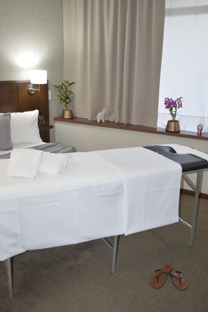 Ian Hotel