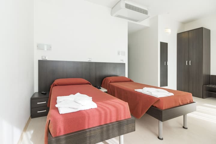 Hotel Sharing