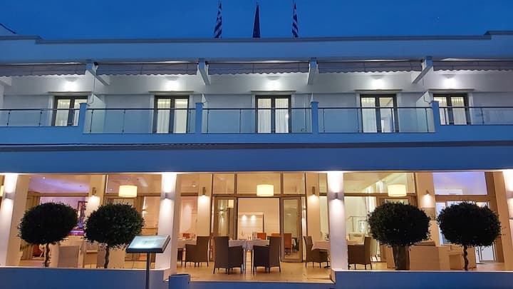 Akrogiali Exclusive Hotel - Adults Only