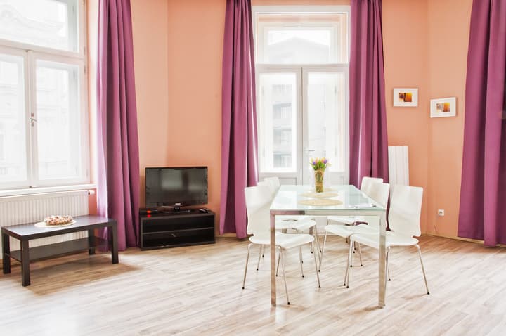 Royal Court Apartments