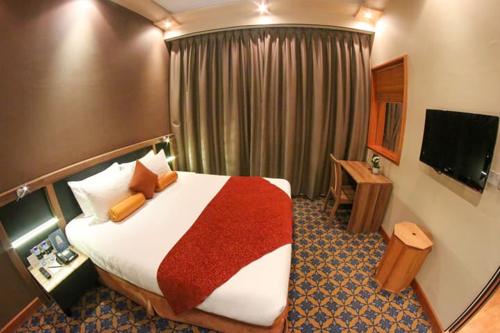 Elite Crystal Hotel