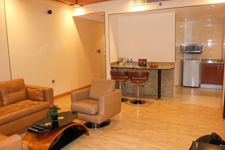 Elite Crystal Hotel