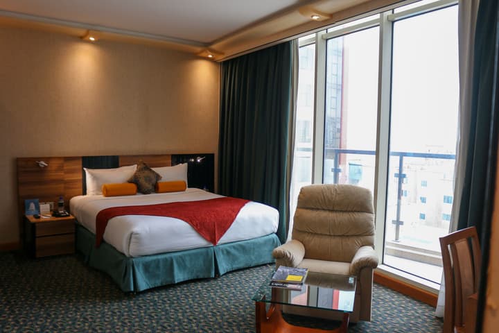Elite Crystal Hotel