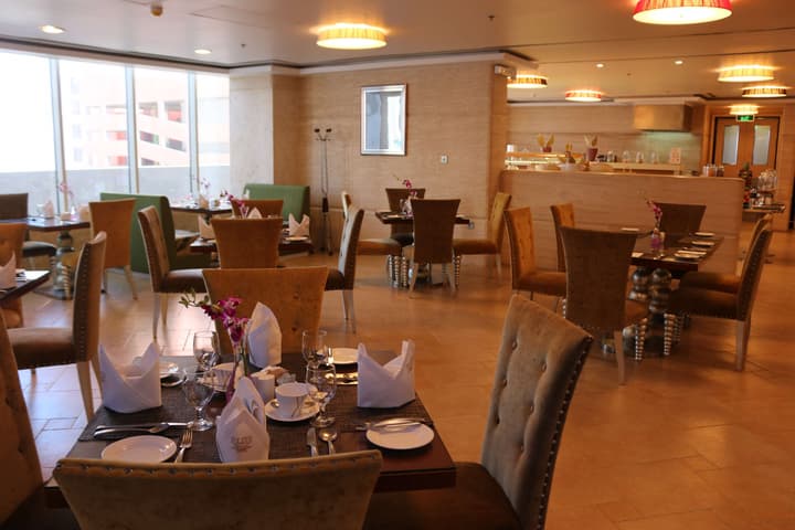 Elite Crystal Hotel