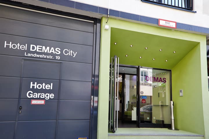 Hotel Demas City