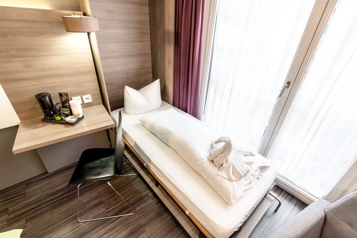 Hotel Demas City