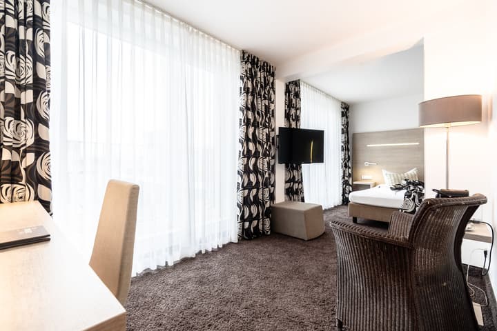 Hotel Demas City