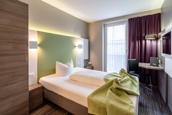 Hotel Demas City