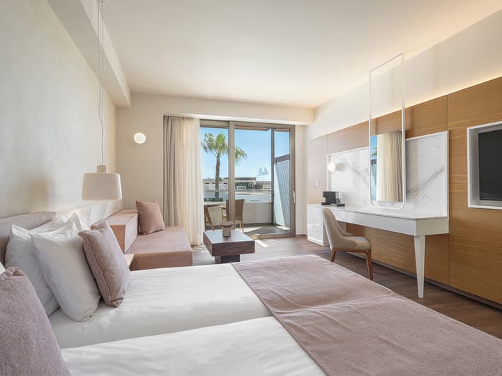Avra Imperial Hotel
