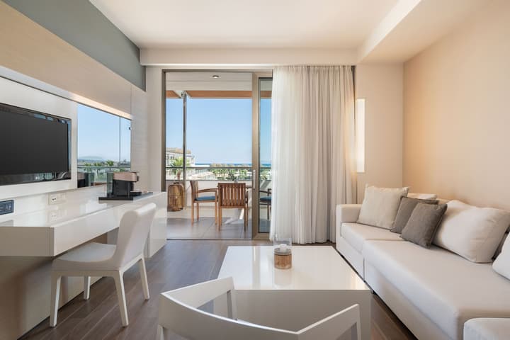 Avra Imperial Hotel
