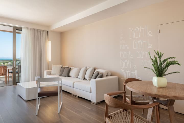 Avra Imperial Hotel