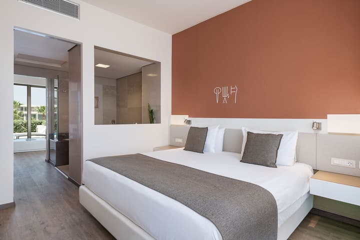 Avra Imperial Hotel