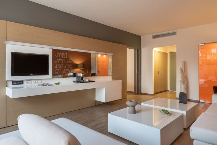 Avra Imperial Hotel