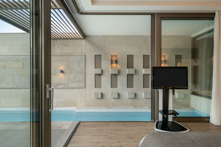 Avra Imperial Hotel