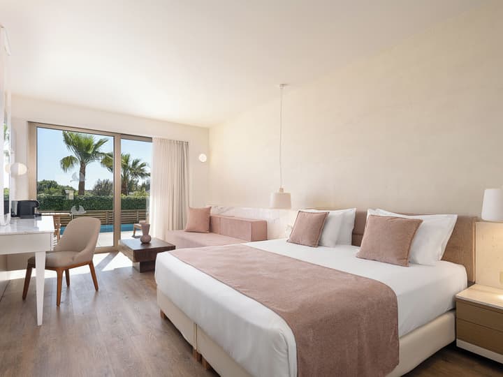 Avra Imperial Hotel