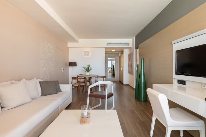 Avra Imperial Hotel