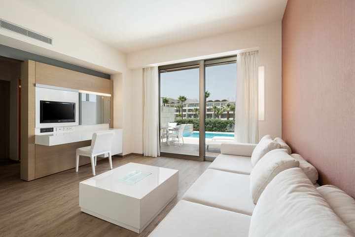 Avra Imperial Hotel