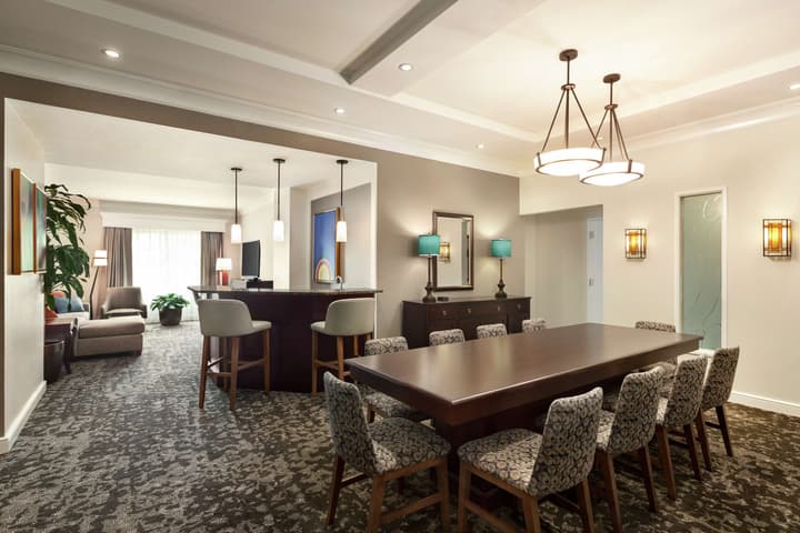 Embassy Suites by Hilton Orlando Lake Buena Vista South