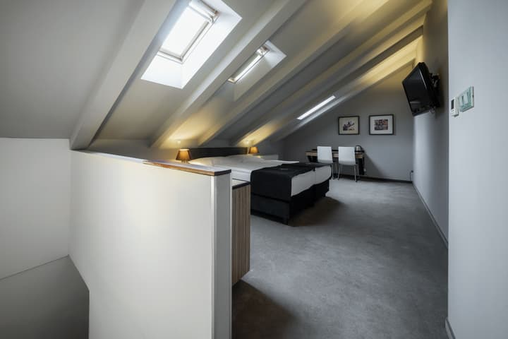 Hotel Noir