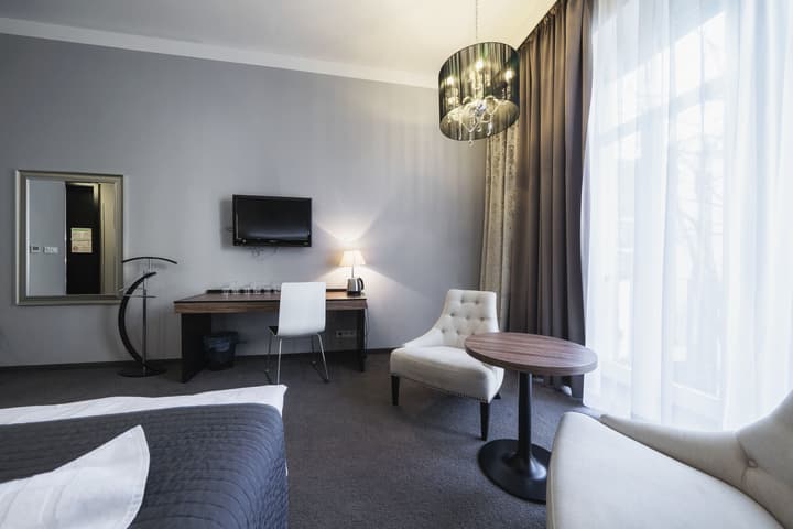 Hotel Noir