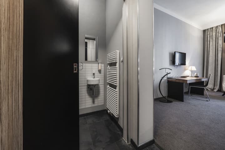 Hotel Noir