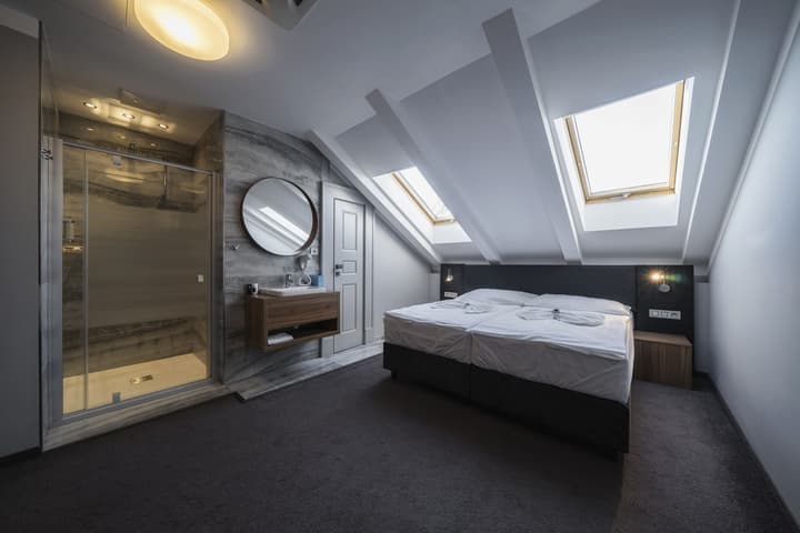 Hotel Noir
