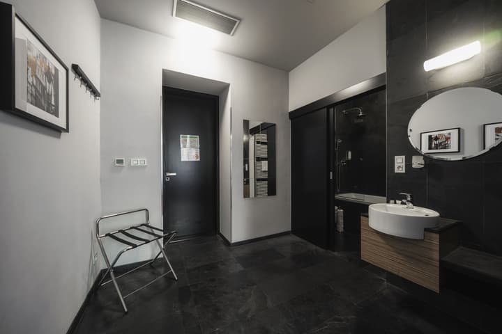 Hotel Noir