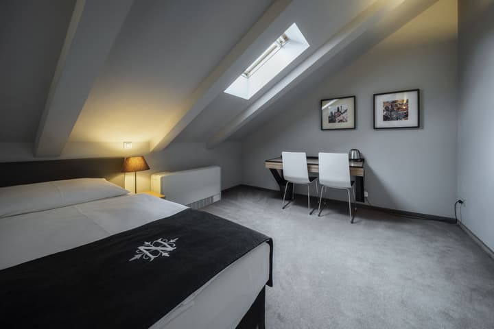 Hotel Noir