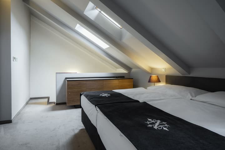 Hotel Noir