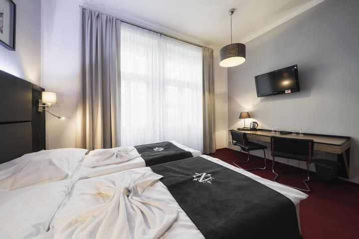 Hotel Noir