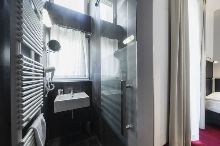 Hotel Noir