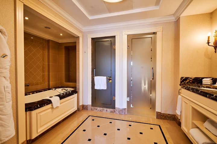 Fairmont Grand Hotel Kyiv
