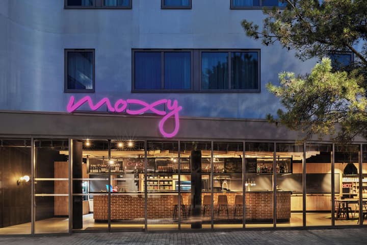 Moxy Amiens