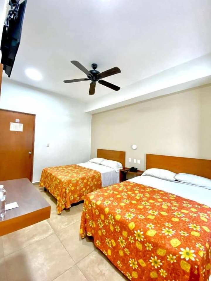 Hotel Delfines