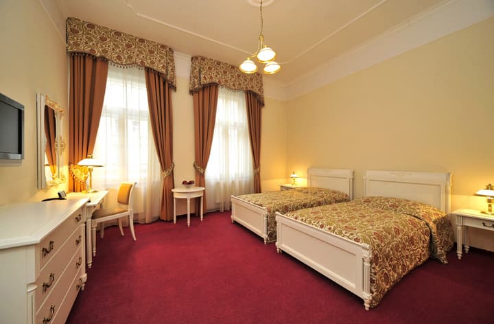 Alqush Downtown Hotel