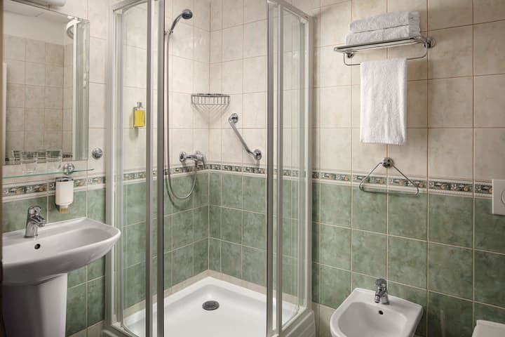 Alqush Downtown Hotel