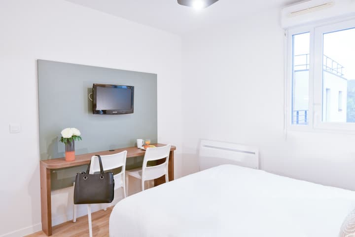 Comfort Aparthotel Versailles Saint Cyr l'Ecole