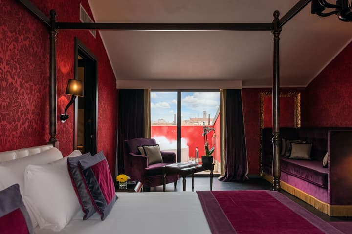 Carnival Palace Hotel