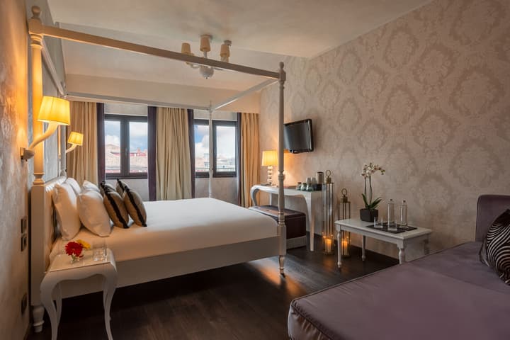 Carnival Palace Hotel