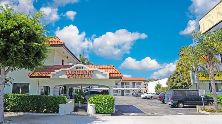 Hawthorne Plaza Inn