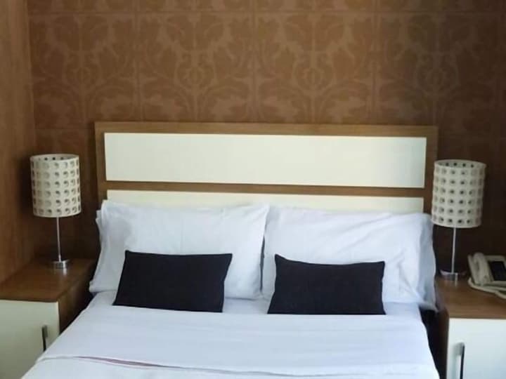 White Lady Hotel