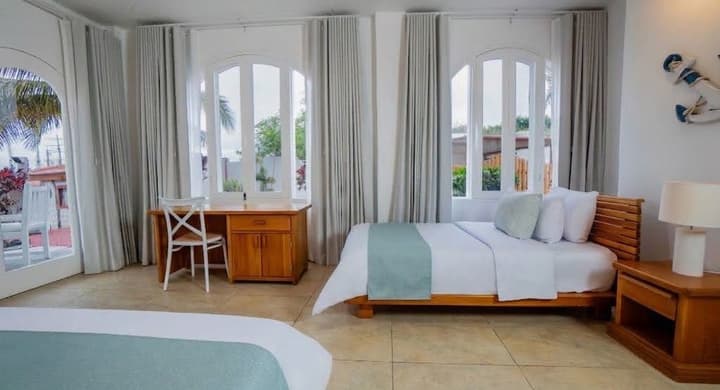 Angermeyer Waterfront Inn