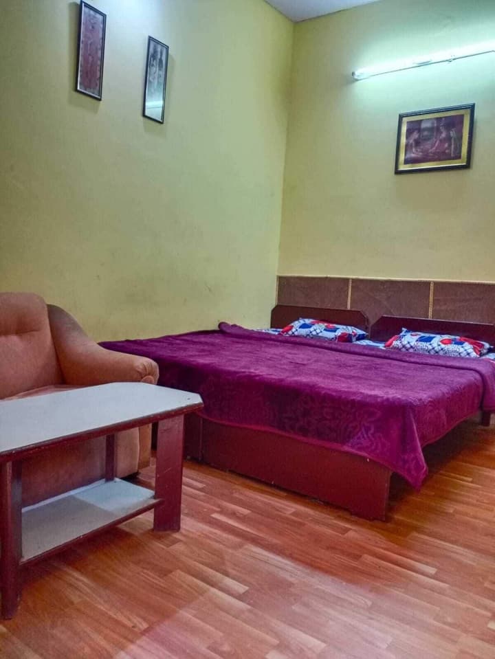 Hotel Raj Bed & Breakfast
