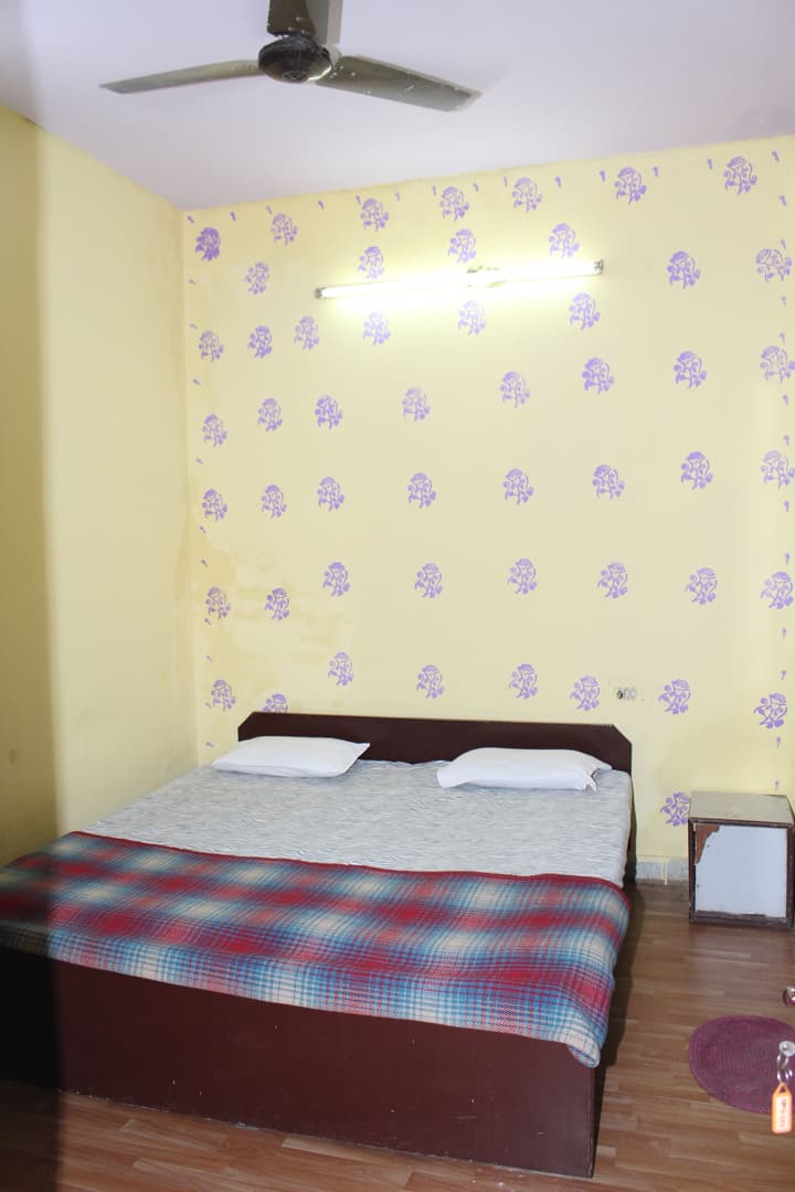 Hotel Raj Bed & Breakfast