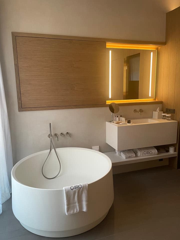 Caro Hotel