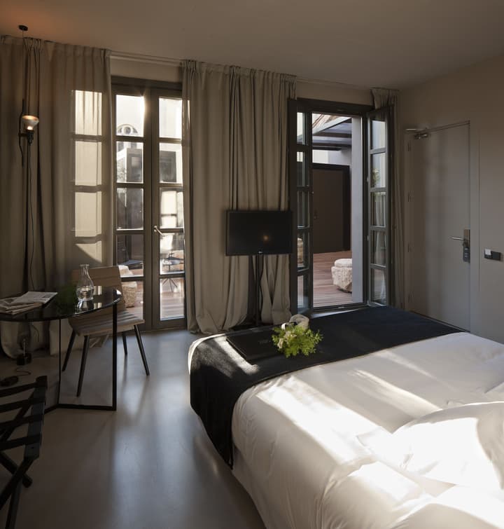 Caro Hotel
