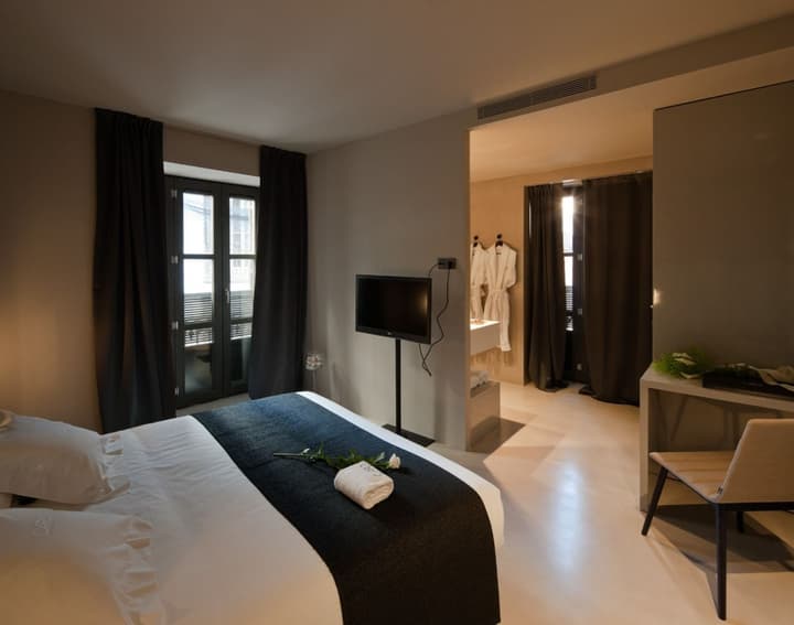 Caro Hotel